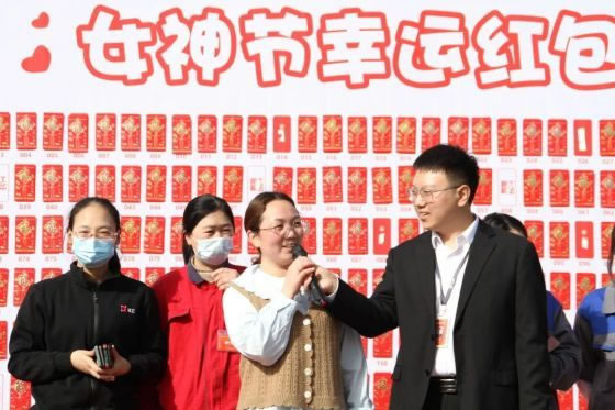 巾幗不讓須眉，綻放鏗鏘芬芳